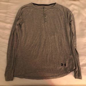 Grey long-sleeve under armor shirt
